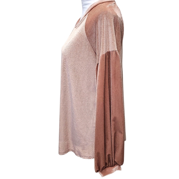Elegant Women's Ribbed Velour Blush Top Size Large - Picture 3 of 7